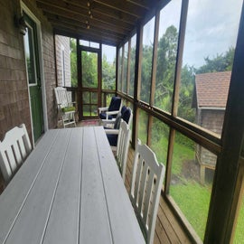 Screened Porch (alternate view)